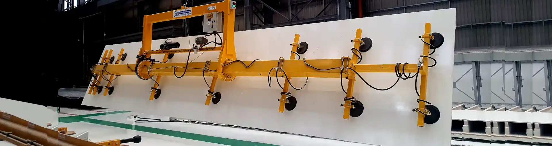 16 metre grp panel vacuum lifting beam with 180 degree rotation